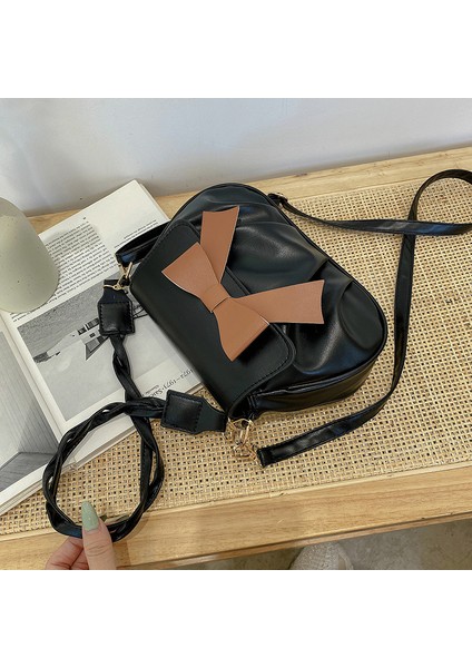 Yaz Internet Ünlü Pilili Küçük Çanta Kadın Çantası 2024 Yeni Moda Çok Yönlü Tek Omuz Bulut Çanta Moda Crossbody Çanta Trendi (Yurt Dışından)