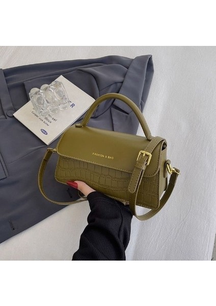 Popüler Kadın Çantaları Niş Üst Düzey Batı Tarzı 2024 Yeni Moda Banliyö Omuz Çapraz Baget Çanta Tek (Yurt Dışından)