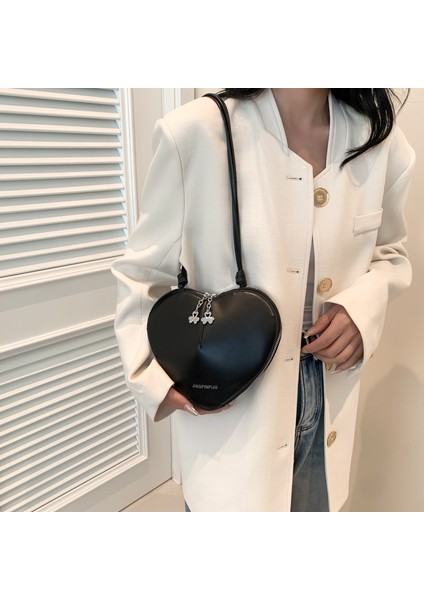 Kore Moda Küçük Çanta 2024 Bahar Yeni Kadın Çantası Niş Tasarım Omuz Çantası Sevimli Aşk Crossbody Çanta Moda (Yurt Dışından) modelleri