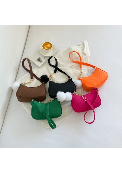 Dış Ticaret Moda Rahat Kürk Topu Kadın Çantası 2025 Taze Retro Crossbody Çanta Mizaç Moda Tek Omuz Yabancı Stil Küçük Kare Çanta (Yurt Dışından)