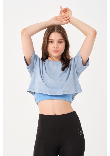 Kadın Bisiklet Yaka Yıkamalı Crop T-Shirt