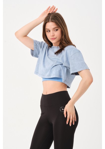 Kadın Bisiklet Yaka Yıkamalı Crop T-Shirt