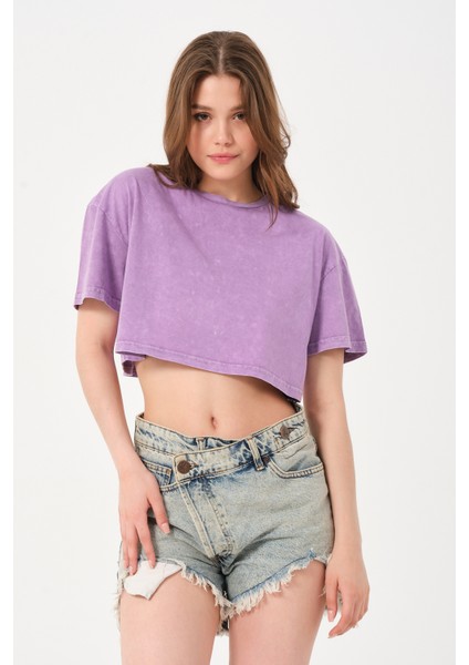 Kadın Bisiklet Yaka Yıkamalı Crop T-Shirt