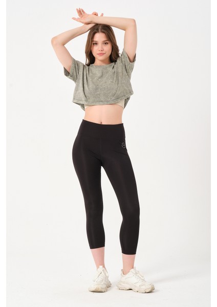 Kadın Bisiklet Yaka Yıkamalı Crop T-Shirt