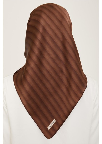 Klasik Desenli Sura İpek Eşarp 24Ya9150 50 92 fırsatları