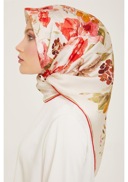 Çiçek Desenli Sura İpek Eşarp 24Ya9129 85 04 modelleri