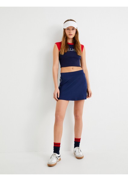 Spor Kolsuz Crop Tişört Renk Bloklu Yuvarlak Yaka Baskılı Ribanalı Slim Fit fiyatları