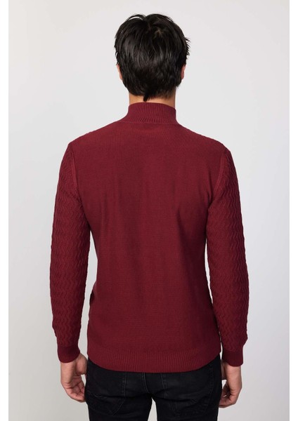 Slim Fit Dar Kesim Yarım Balıkçı Yaka Desenli Tüylenmeyen Bordo Erkek Triko Kazak