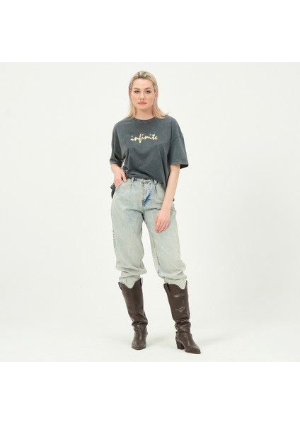 Kadın Antrasit Yıkamalı Infinite Baskı Detaylı Bisiklet Yaka T-Shirt