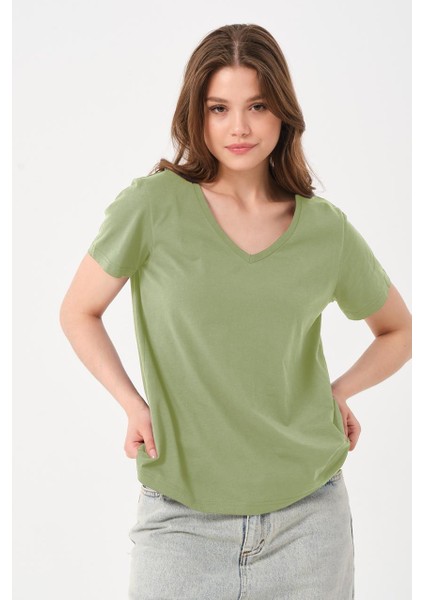 Kadın Basic V Yaka T-Shirt