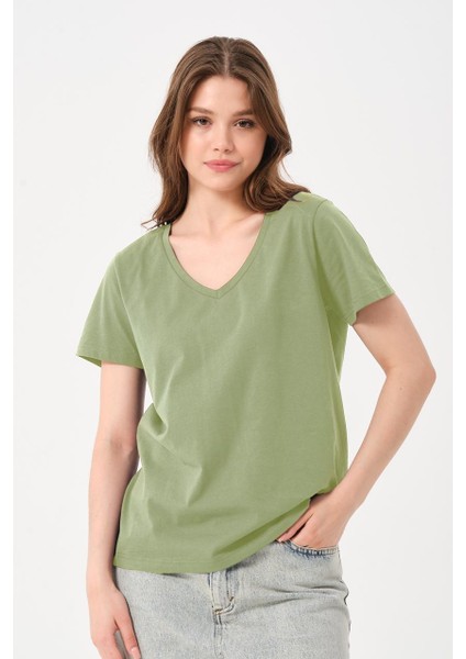 Kadın Basic V Yaka T-Shirt
