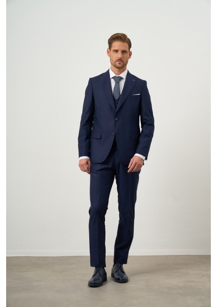 Erkek Lacivert Poliviskon Slim Fit Sivri Yaka Yelekli Takım Elbise