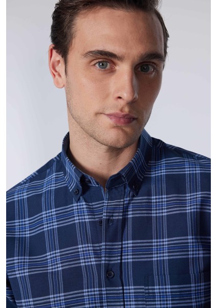 Klasik Fit Uzun Kollu Düğmeli Yaka Küçük Kareli Pamuklu Erkek Gömlek