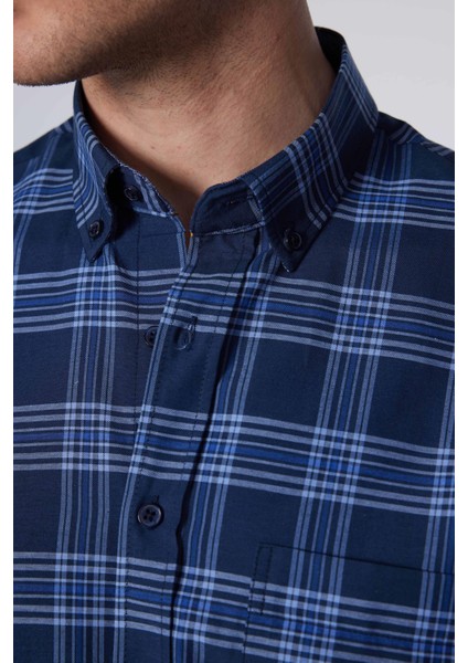 Klasik Fit Uzun Kollu Düğmeli Yaka Küçük Kareli Pamuklu Erkek Gömlek fırsatları