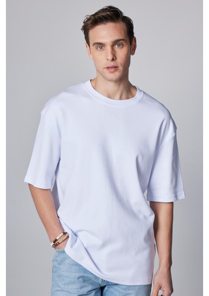 Oversize Geniş Kesim Pamuklu Yumuşak Dokulu Basic Bisiklet Yaka Beyaz Tişört