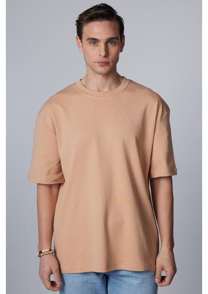Oversize Geniş Kesim Pamuklu Yumuşak Dokulu Basic Bisiklet Yaka Vizon Tişört