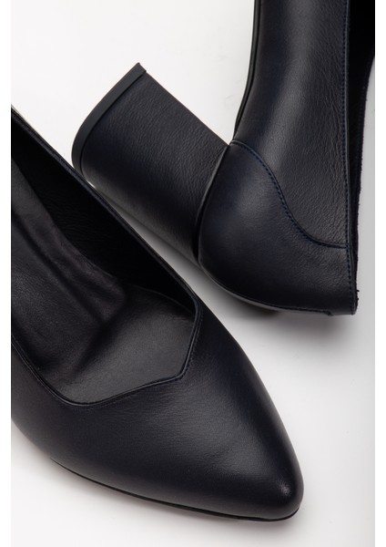 Kadın Deri Klasik Kalın Topuklu Ayakkabı 2616 Klasik Lacıvert 36 modelleri