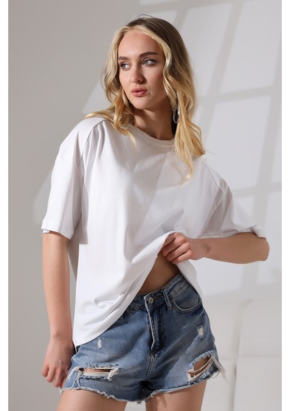 Omuz Parça Detaylı Penye Kompakt Ağır Kumaş Kısa Kol Dökümlü T-Shirt 21669 Beyaz