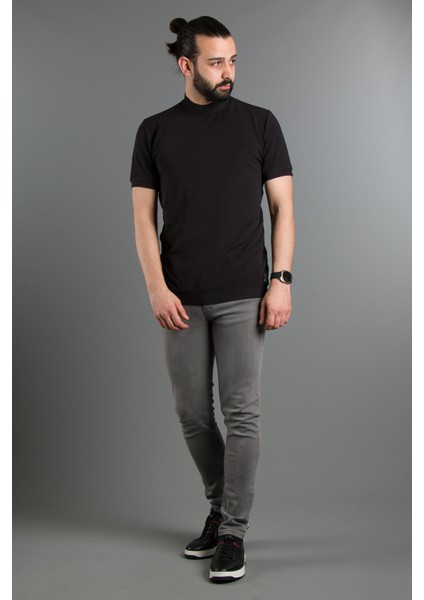 Erkek Siyah Yarım Boğazlı Soft T-Shirt modelleri