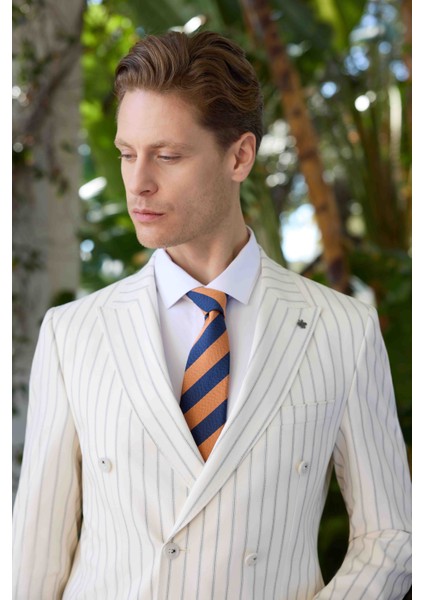 Erkek Beyaz Poliviskon Trend Kruvaze Slim Fit Sivri Yaka Takım Elbise modelleri