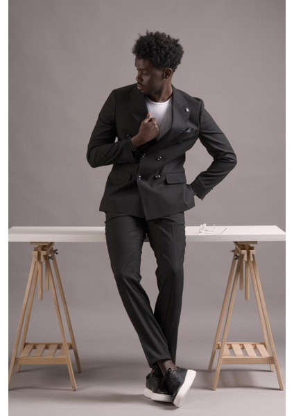 Slimfit Sivri Yaka Çift Pileli Dokulu Kumaş Kruvaze Takım Elbise fiyatları