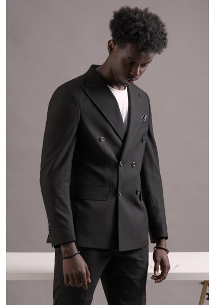 Slimfit Sivri Yaka Çift Pileli Dokulu Kumaş Kruvaze Takım Elbise fırsatları