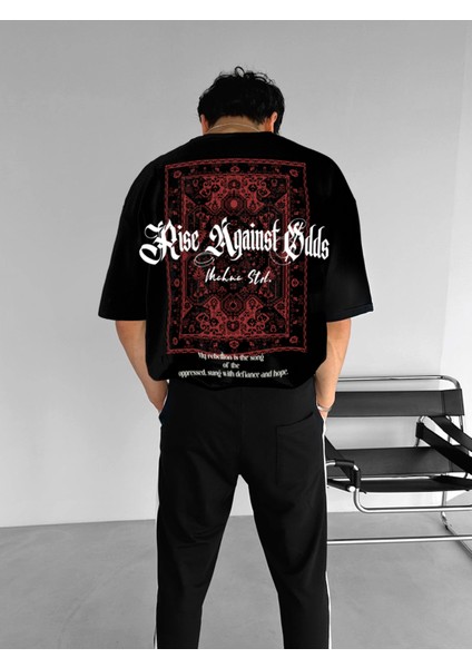 Oversize Bisiklet Yaka Arkası Desen Baskılı T-Shirt Kırmızı modelleri