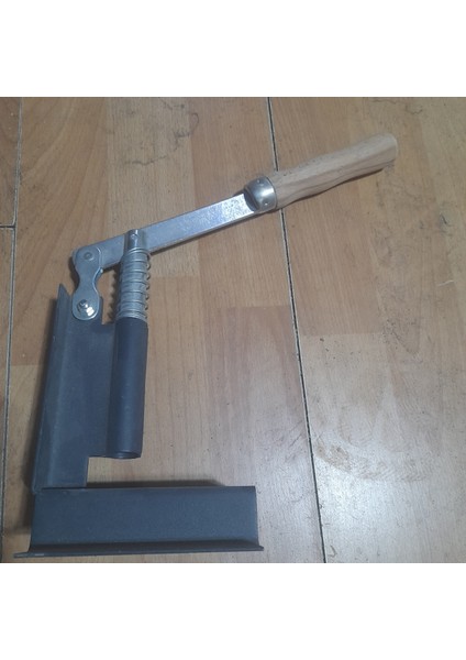 Çerçeve Delme Makinesi
