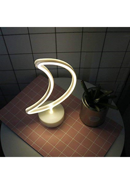 Ay Tasarımlı Neon LED Masa ve Kanepede Oturan Tatlı Aşıklar Biblosu fiyatları
