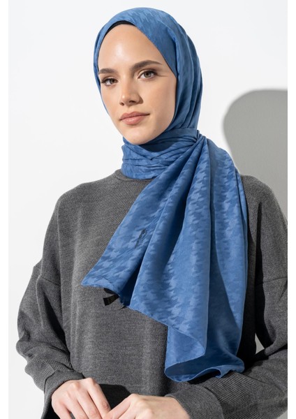 Kadın Jakarlı Küçük Desen Kazayağı Şal modelleri