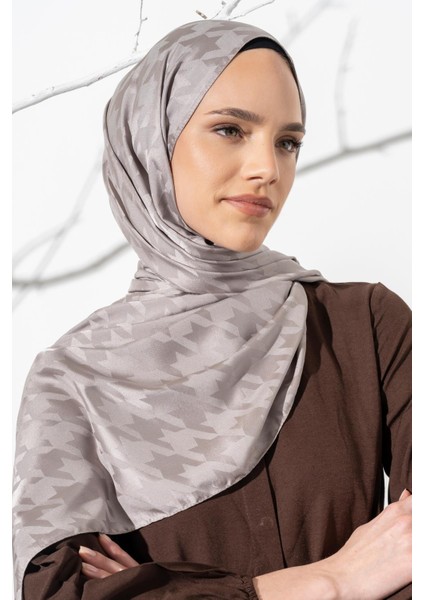 Kadın Tesettür Jakarlı Büyük Desen Kazayağı Şal modelleri