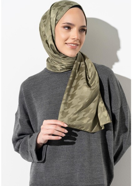 Kadın Tesettür Jakarlı Büyük Desen Kazayağı Şal