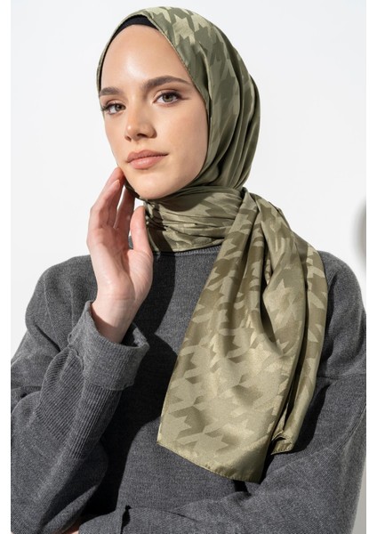 Kadın Tesettür Jakarlı Büyük Desen Kazayağı Şal modelleri