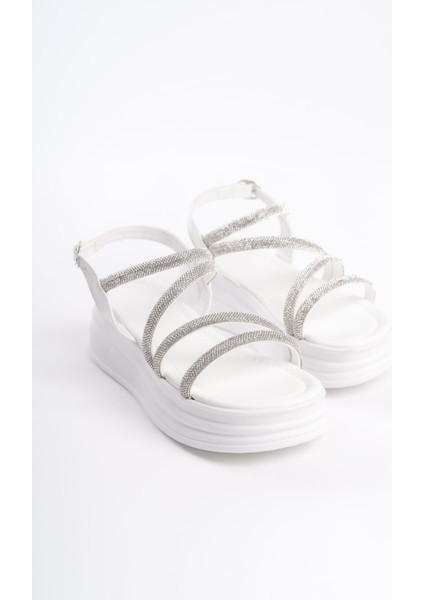 Rıley Ince Tokalı Taşlı Şeritli Ortopedik Taban Kadın Sandalet Bt Beyaz fırsatları