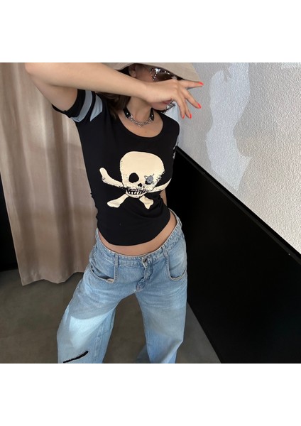 Siyah Harajuku Fashion Oldskull Kısa Kollu Crop