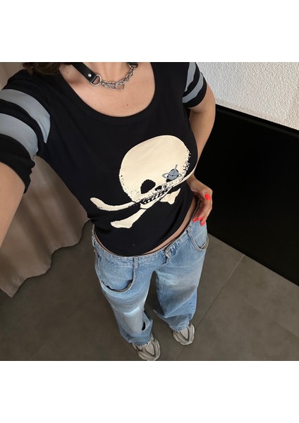 Siyah Harajuku Fashion Oldskull Kısa Kollu Crop