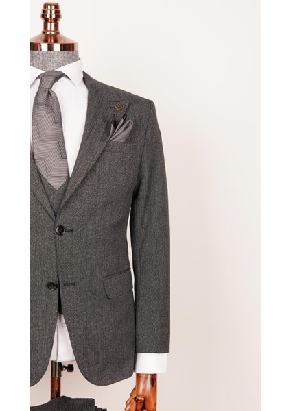 Erkek Kırçıllı Kumaş Koyu Gri Slim Fit Yelekli Takım Elbise modelleri