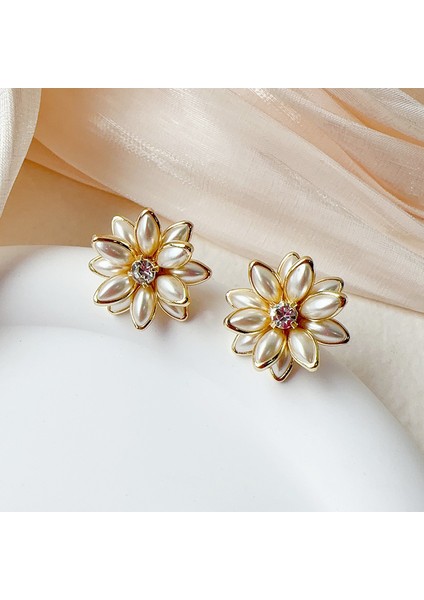 Moda ile Narin Çiçek Küpeler (Yurt Dışından)