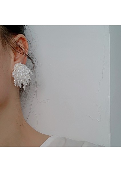 Tatil Için Beyaz Püsküllü El Yapımı Saplama Küpeler (Yurt Dışından) fırsatları