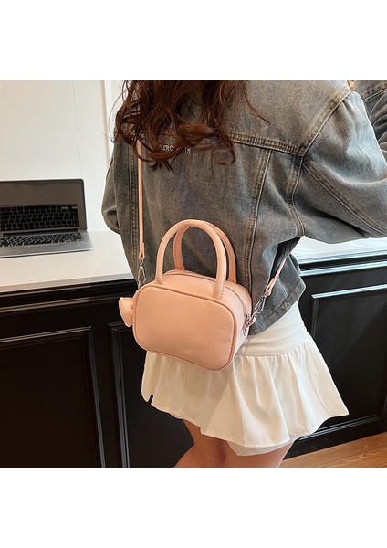 Kadınlar Için Elde Taşınan Şık Çantalar 2024 Ilkbahar ve Yaz Yeni Stil Basit Küçük Kare Çanta Kore Tarzı Üst Düzey Crossbody Çanta (Yurt Dışından)