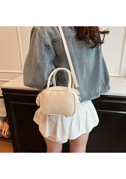 Kadınlar Için Elde Taşınan Şık Çantalar 2024 Ilkbahar ve Yaz Yeni Stil Basit Küçük Kare Çanta Kore Tarzı Üst Düzey Crossbody Çanta (Yurt Dışından)