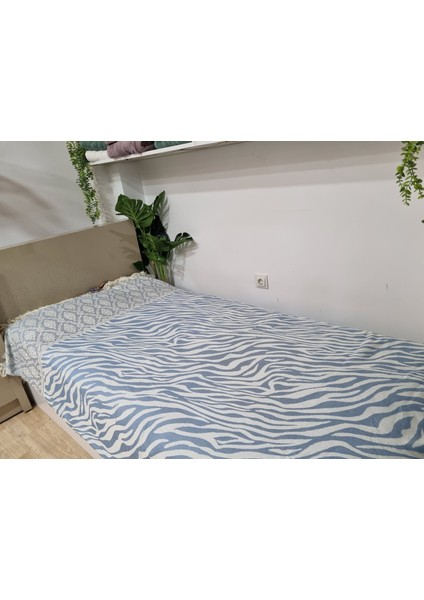 Jakarlı Yatak Örtüsü