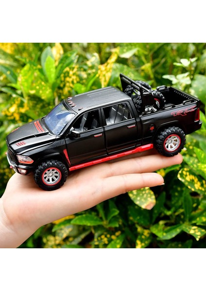 Ram 1500 Kamyonet Oyuncaklar Erkek Yaş 4-7 Için Döküm Metal Model Kamyonlar Açık Kapı Geri Çekin Oyuncak Arabalar Işıklar ve Ses ile Çocuklar Için Hediye 3-8 Yıl1 (Yurt Dışından)