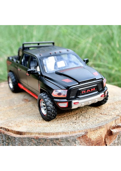 Ram 1500 Kamyonet Oyuncaklar Erkek Yaş 4-7 Için Döküm Metal Model Kamyonlar Açık Kapı Geri Çekin Oyuncak Arabalar Işıklar ve Ses ile Çocuklar Için Hediye 3-8 Yıl1 (Yurt Dışından)