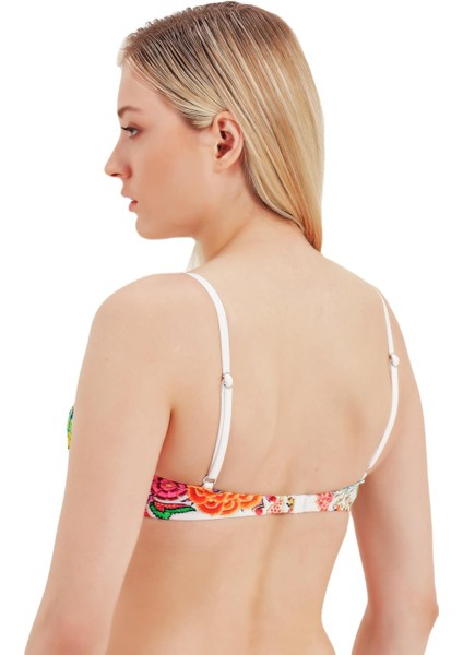 Akseusuar Detaylı Bikini Üst