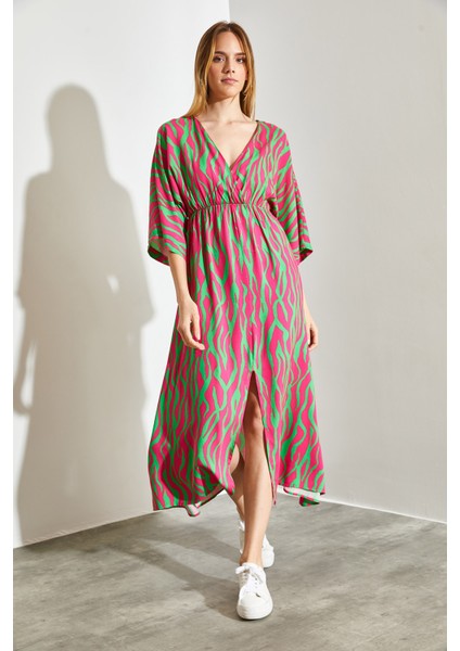 Kadın Kruvaze Yaka Desenli Kloş Elbise fırsatları