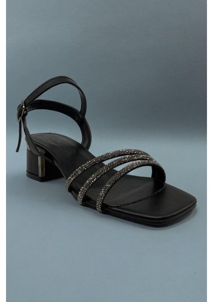 Y2446201 Siyah Kadın Sandalet
