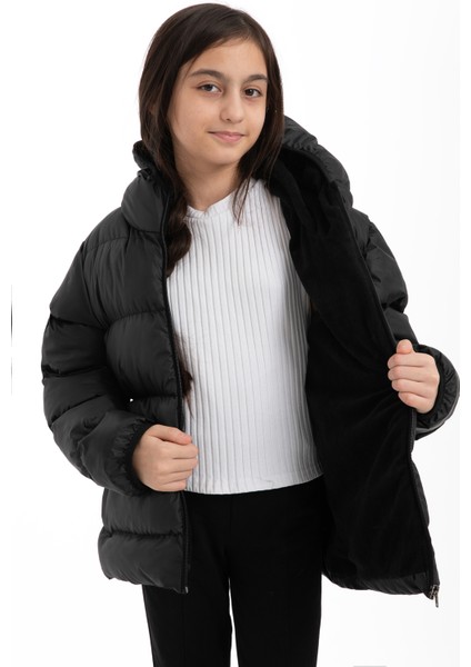 Kız Çocuk Siyah Kapüşonlu Su ve Rüzgar Geçirmez Polarlı Şişme Mont fiyatları