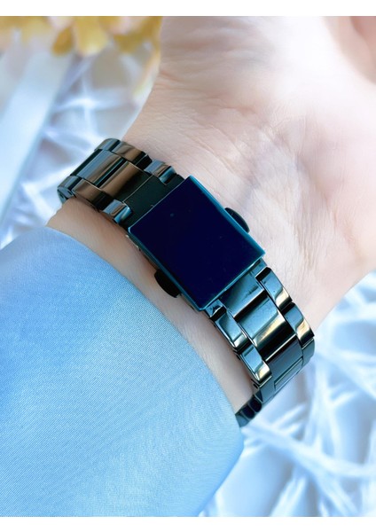 Çelik Kordonlu Siyah/rose Kararmaz Renk Atmaz 3 Atm Özel Tasarım Kadın Kol Saati BF21093AWT-R modelleri