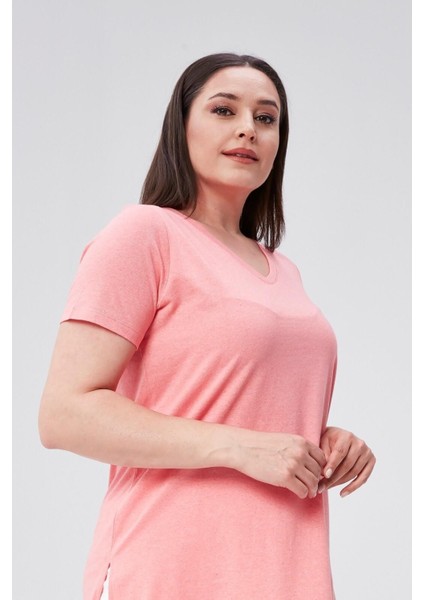 Büyük Beden V Yaka Yırtmaçlı Pamuk Basic Tshirt-Mercan modelleri